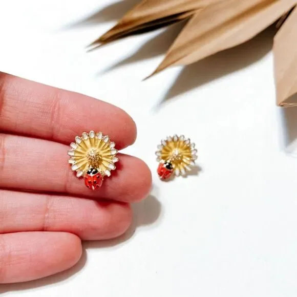 Sunflower stud earrings #823 - Picture 4 of 4